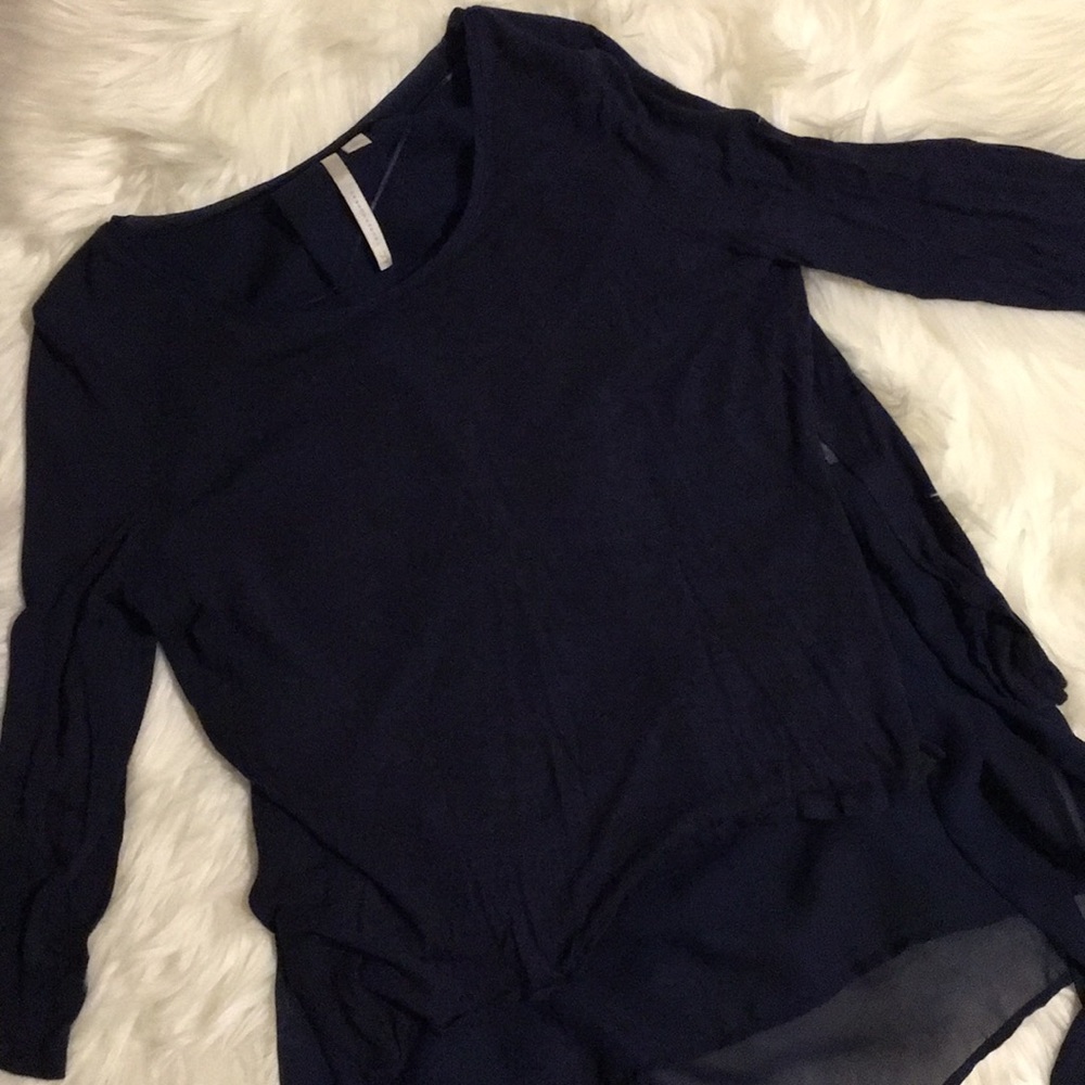 3/4 Sleeve Navy Tunic with Ties❤️